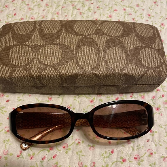 Genuine COACH Sunglasses - Picture 1 of 7